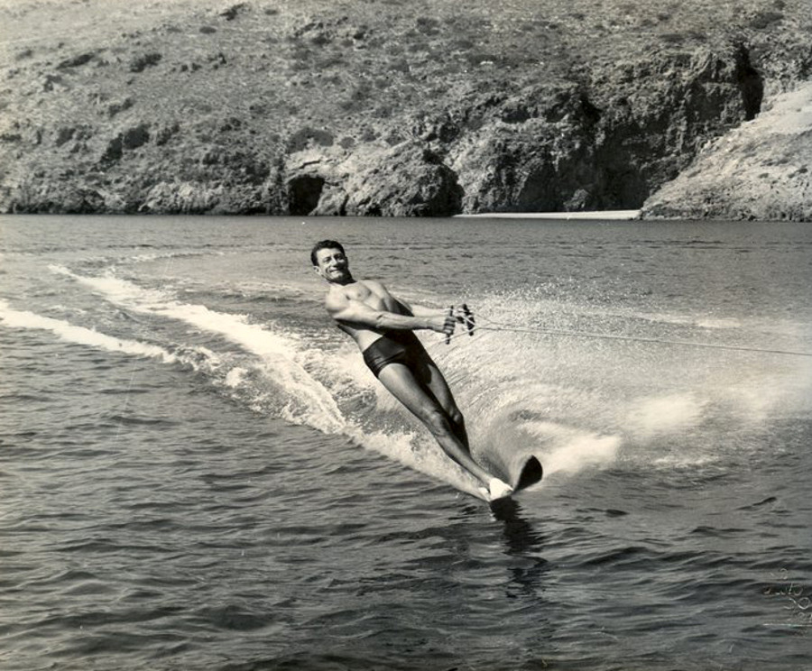 Μανόλης Δαπόντε